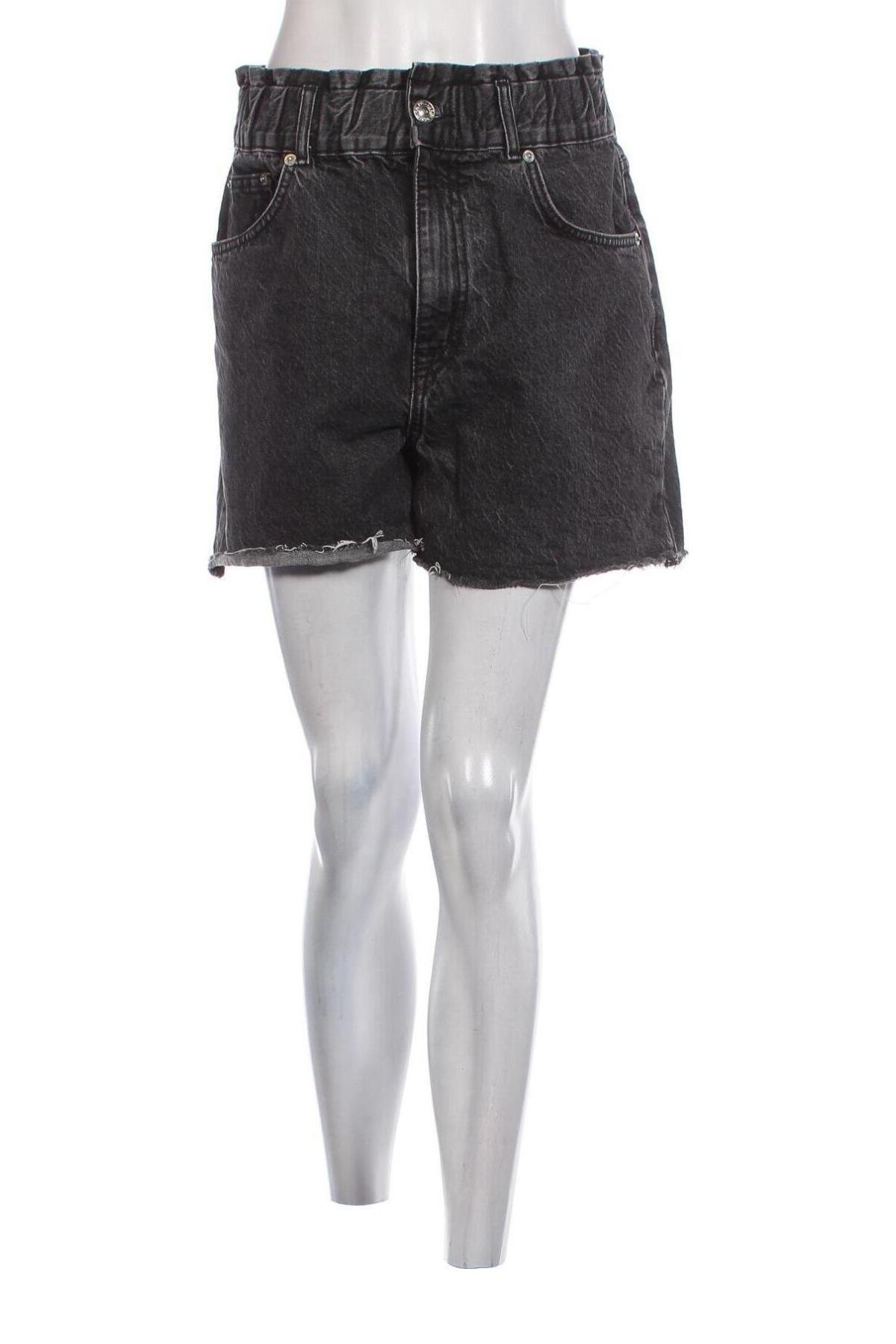 Damen Shorts Pull&Bear, Größe M, Farbe Grau, Preis € 9,72