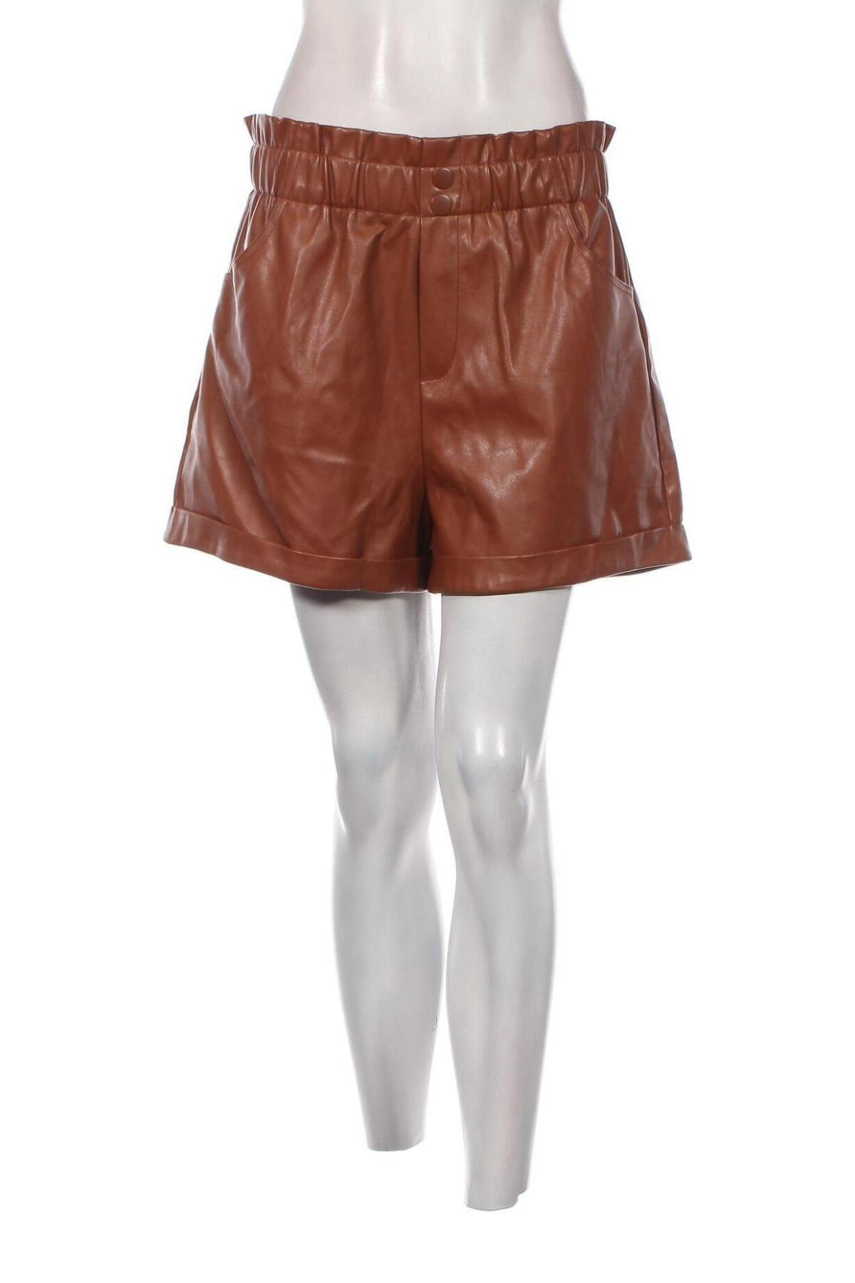 Дамски къс панталон Pull&Bear, Размер L, Цвят Кафяв, Цена 13,02 лв.