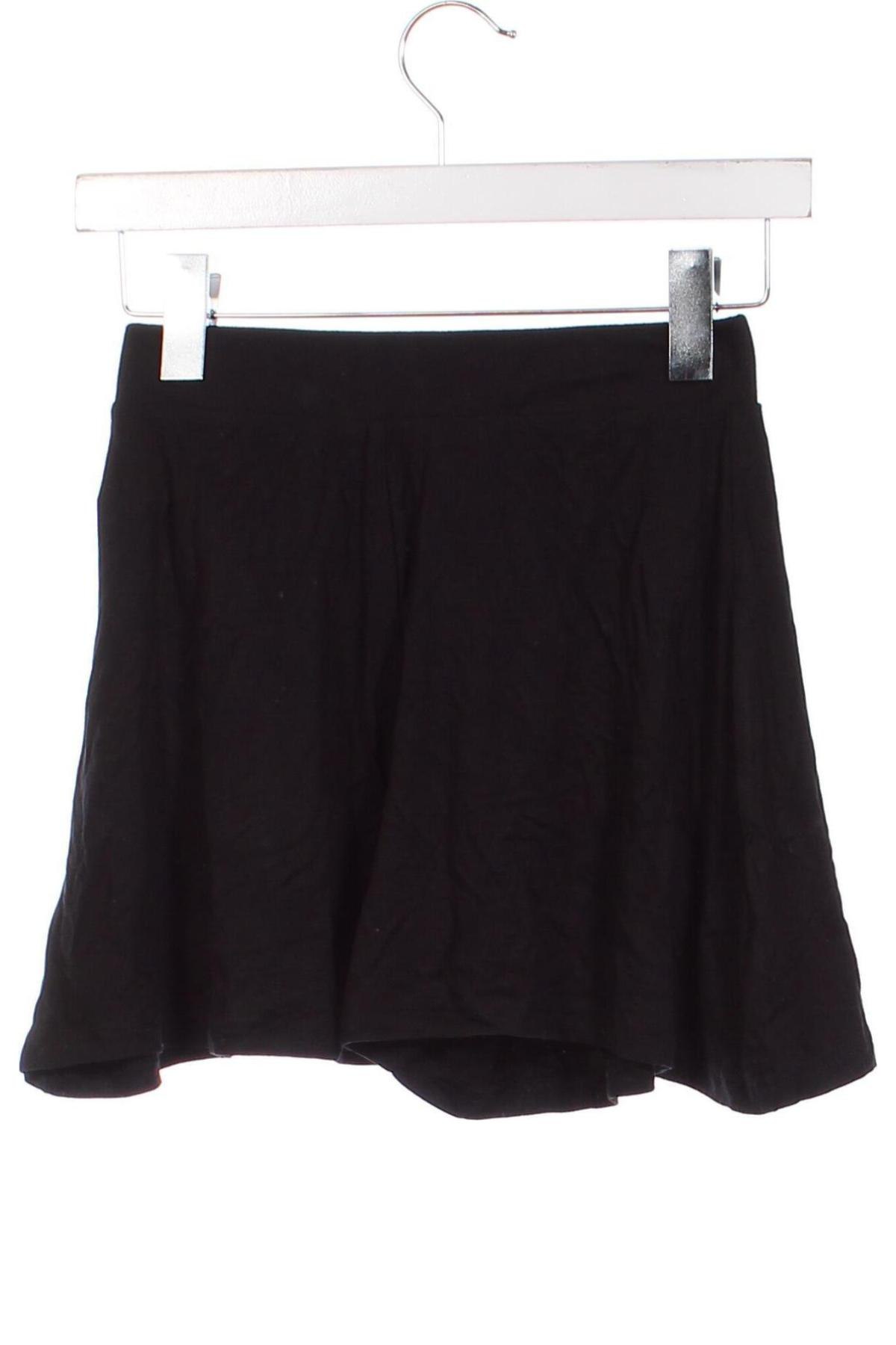 Дамски къс панталон Takko Fashion, Размер XS, Цвят Черен, Цена 18,60 лв.