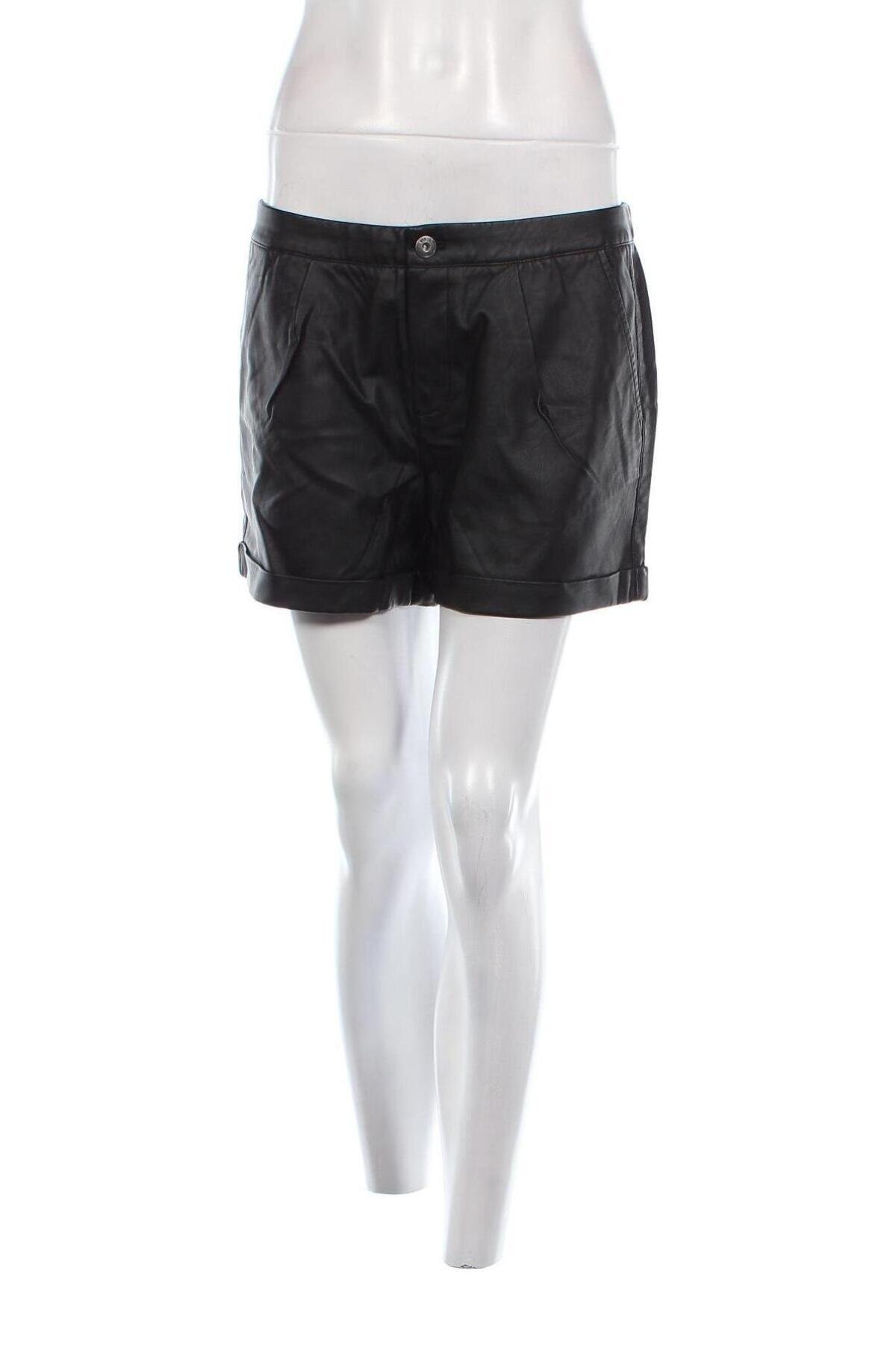 Дамски къс панталон VILA, Размер M, Цвят Черен, Цена 25,22 лв.