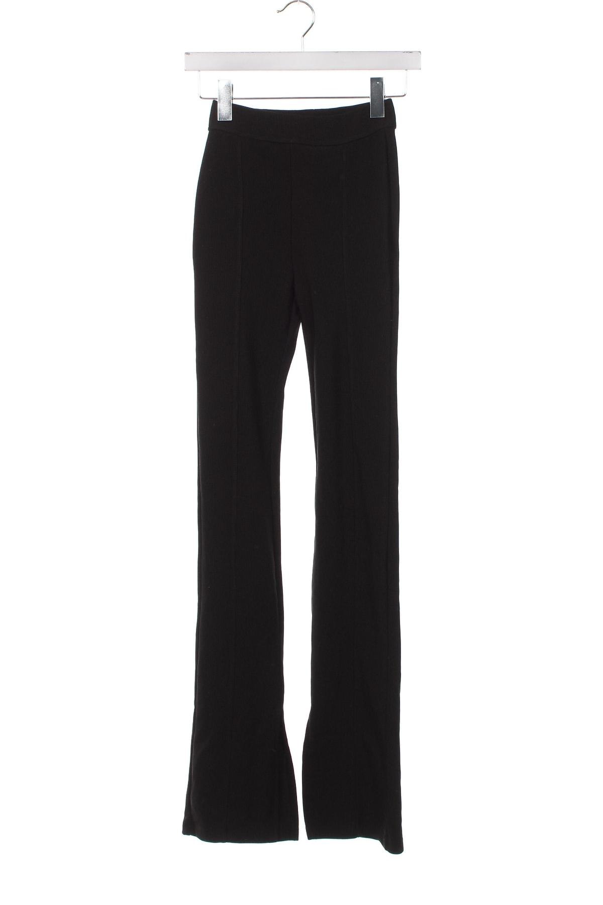 Γυναικείο παντελόνι Bershka, Μέγεθος XS, Χρώμα Μαύρο, Τιμή 17,94 €