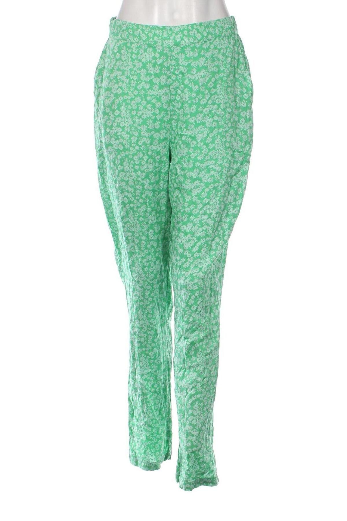 Дамски панталон Pieces, Размер M, Цвят Зелен, Цена 62,00 лв.
