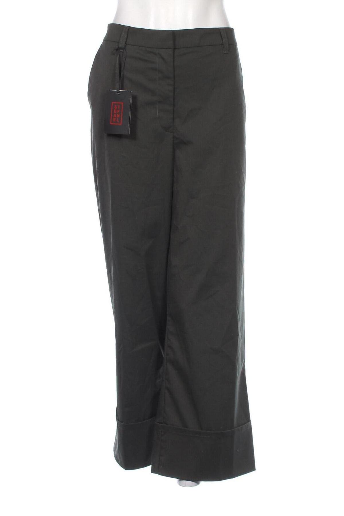 Дамски панталон Stefanel, Размер L, Цвят Зелен, Цена 110,16 лв.