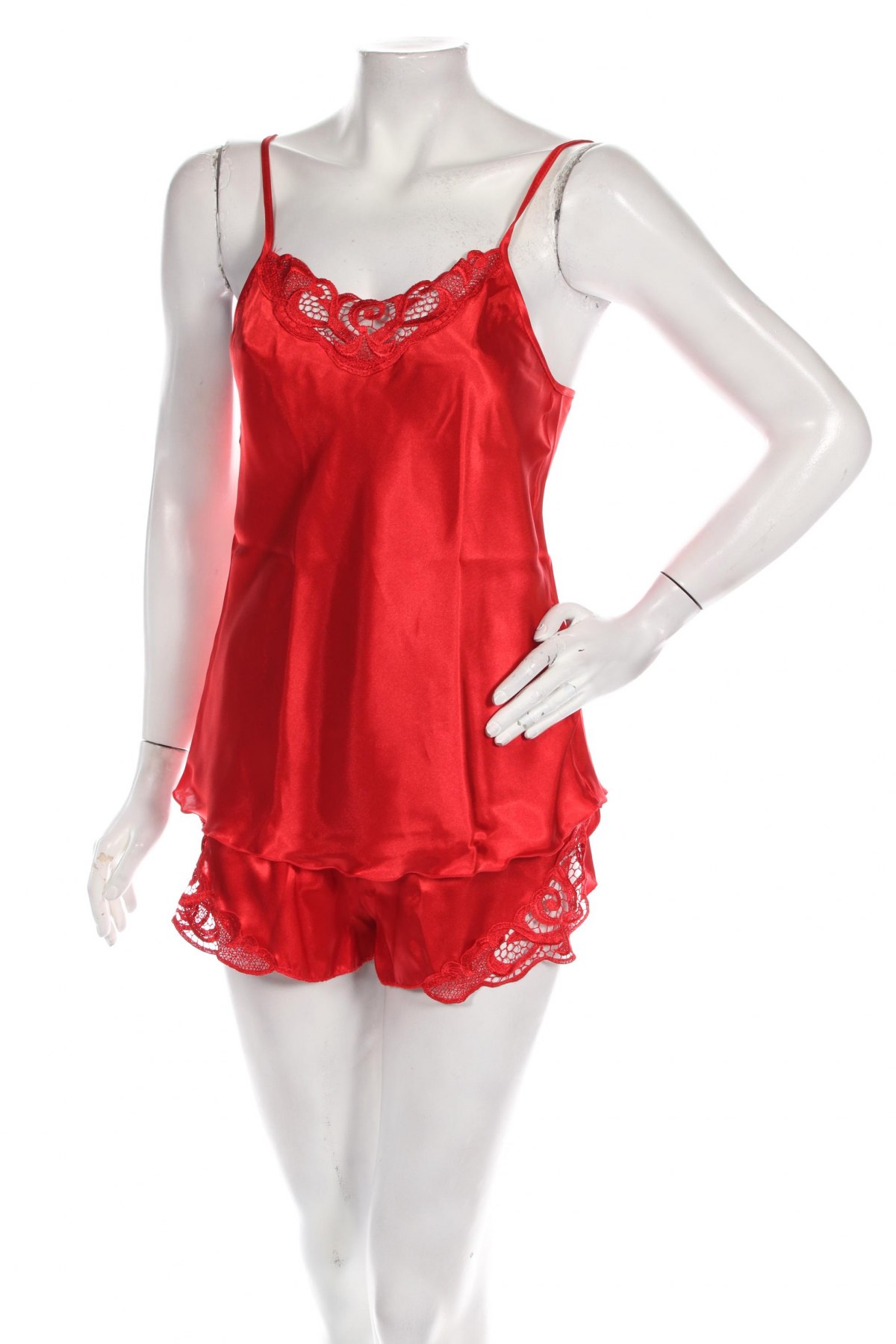 Пижама Trendyol, Размер S, Цвят Червен, Цена 37,40 лв.