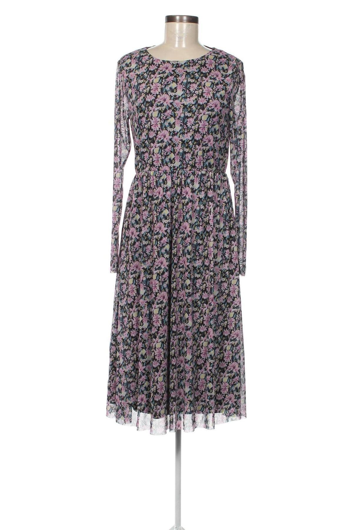 Kleid Y.A.S, Größe M, Farbe Mehrfarbig, Preis € 32,77