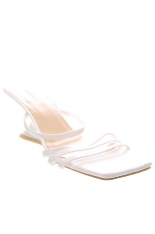 Papucs Unbranded, Méret 36, Szín Fehér, Ár 10 569 Ft