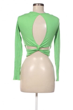 Damen Shirt Bershka, Größe S, Farbe Grün, Preis 5,99 €