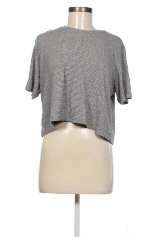 Bluzka damska Brandy Melville, Rozmiar M, Kolor Szary, Cena 42,99 zł