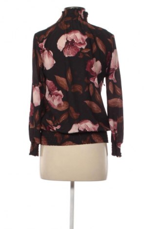Damen Shirt NEW COLLECTION, Größe M, Farbe Mehrfarbig, Preis 21,99 €
