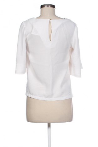 Damen Shirt Reserved, Größe M, Farbe Weiß, Preis 9,72 €