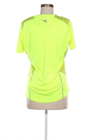 Γυναικείο t-shirt Diadora, Μέγεθος M, Χρώμα Κίτρινο, Τιμή 17,99 €