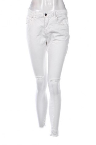 Damen Jeans Beloved, Größe M, Farbe Weiß, Preis € 8,99