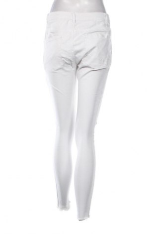 Damen Jeans Beloved, Größe M, Farbe Weiß, Preis € 8,99