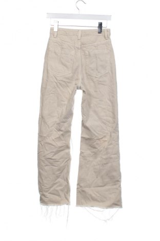 Γυναικείο Τζίν Bershka, Μέγεθος S, Χρώμα  Μπέζ, Τιμή 7,99 €