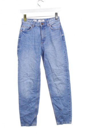 Damskie jeansy Bershka, Rozmiar XS, Kolor Niebieski, Cena 95,99 zł