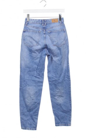Damskie jeansy Bershka, Rozmiar XS, Kolor Niebieski, Cena 95,99 zł