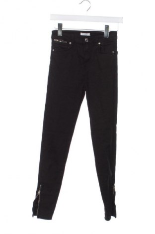 Női farmernadrág Bershka, Méret XS, Szín Fekete, Ár 3 249 Ft
