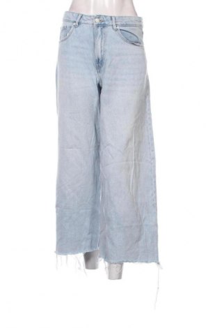 Damskie jeansy Bershka, Rozmiar S, Kolor Niebieski, Cena 95,99 zł