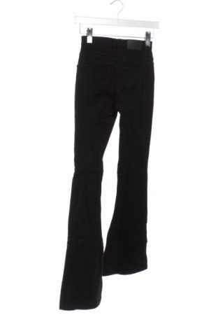 Blugi de femei Bershka, Mărime XXS, Culoare Negru, Preț 111,67 Lei