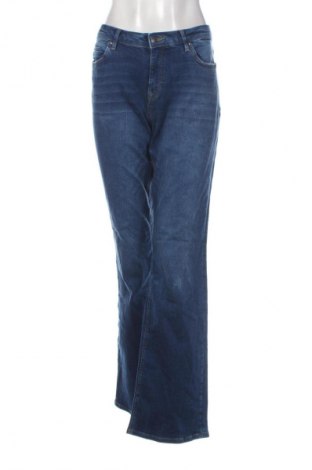 Дамски дънки Edc By Esprit, Размер M, Цвят Син, Цена 37,99 лв.