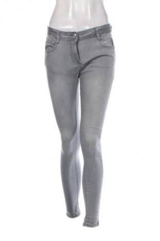 Damen Jeans Gina, Größe M, Farbe Grau, Preis € 8,99