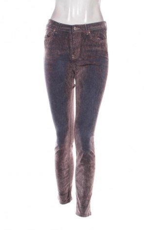Dámske džínsy  Guess, Veľkosť M, Farba Viacfarebná, Cena  43,95 €