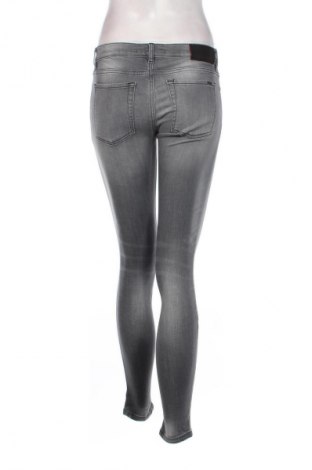 Dámske džínsy  Hugo Boss, Veľkosť S, Farba Sivá, Cena  79,95 €