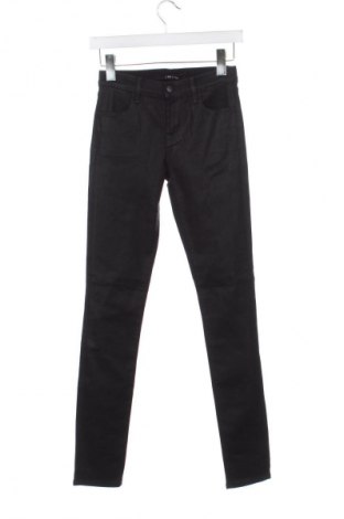 Dámske džínsy  J Brand, Veľkosť XXS, Farba Čierna, Cena  51,95 €