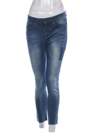Dámske džínsy  Karen Millen, Veľkosť M, Farba Modrá, Cena  42,05 €