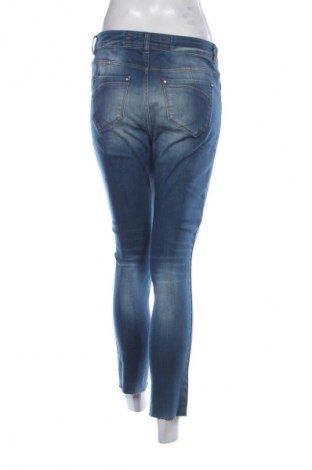 Dámske džínsy  Karen Millen, Veľkosť M, Farba Modrá, Cena  42,05 €