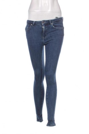 Damskie jeansy ONLY, Rozmiar S, Kolor Niebieski, Cena 76,40 zł