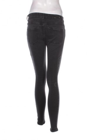 Damskie jeansy ONLY, Rozmiar S, Kolor Szary, Cena 76,40 zł