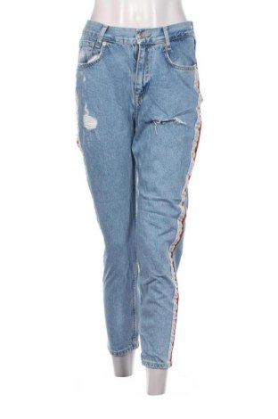 Dámske džínsy  Pull&Bear, Veľkosť M, Farba Modrá, Cena  6,95 €