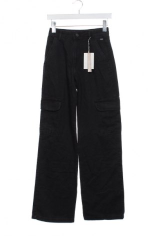 Damskie jeansy Pull&Bear, Rozmiar XXS, Kolor Szary, Cena 150,99 zł