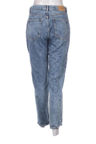 Damskie jeansy Pull&Bear, Rozmiar M, Kolor Niebieski, Cena 66,69 zł