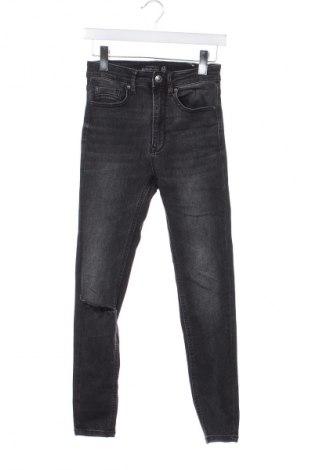 Damen Jeans Stradivarius, Größe S, Farbe Schwarz, Preis € 8,99