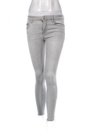 Blugi de femei Stradivarius, Mărime S, Culoare Gri, Preț 31,56 Lei