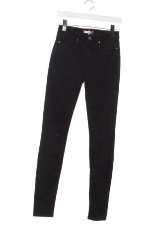 Dámské džíny  Tommy Hilfiger, Velikost XS, Barva Černá, Cena  1 329,00 Kč