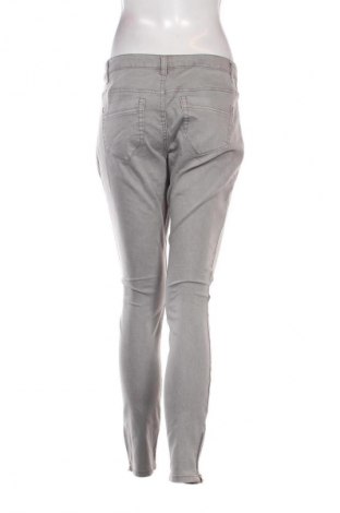 Damen Jeans Yessica, Größe M, Farbe Grau, Preis € 8,99