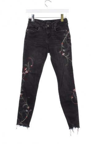 Blugi de femei Zara, Mărime S, Culoare Negru, Preț 69,00 Lei