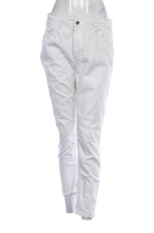 Damen Jeans Zara, Größe M, Farbe Weiß, Preis 13,81 €