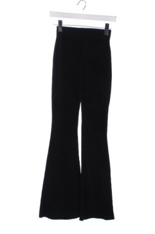 Damen Cordhose Bershka, Größe XS, Farbe Schwarz, Preis 8,99 €