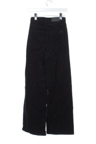 Дамски джинси Tommy Hilfiger, Размер XS, Цвят Син, Цена 89,99 лв.