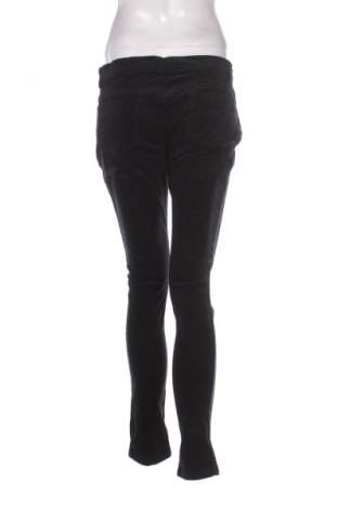 Damen Cordhose United Colors Of Benetton, Größe XL, Farbe Schwarz, Preis 25,00 €