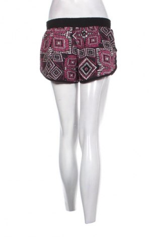 Damen Shorts Clockhouse, Größe S, Farbe Mehrfarbig, Preis 10,00 €