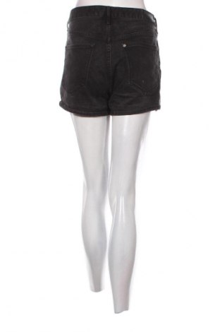 Pantaloni scurți de femei H&M, Mărime L, Culoare Negru, Preț 48,47 Lei