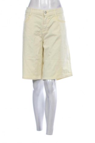 Damen Shorts S.Oliver, Größe 3XL, Farbe Gelb, Preis € 13,99