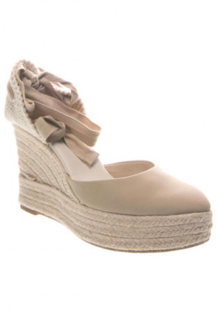 Damenschuhe Stradivarius, Größe 37, Farbe Beige, Preis 20,00 €