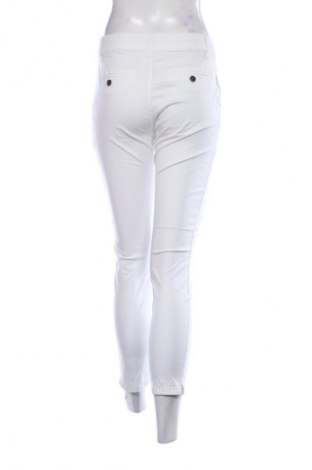 Damenhose ARITA, Größe S, Farbe Weiß, Preis € 17,99