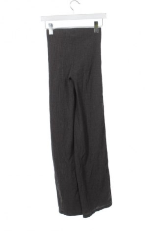 Pantaloni de femei Bershka, Mărime XS, Culoare Gri, Preț 60,99 Lei